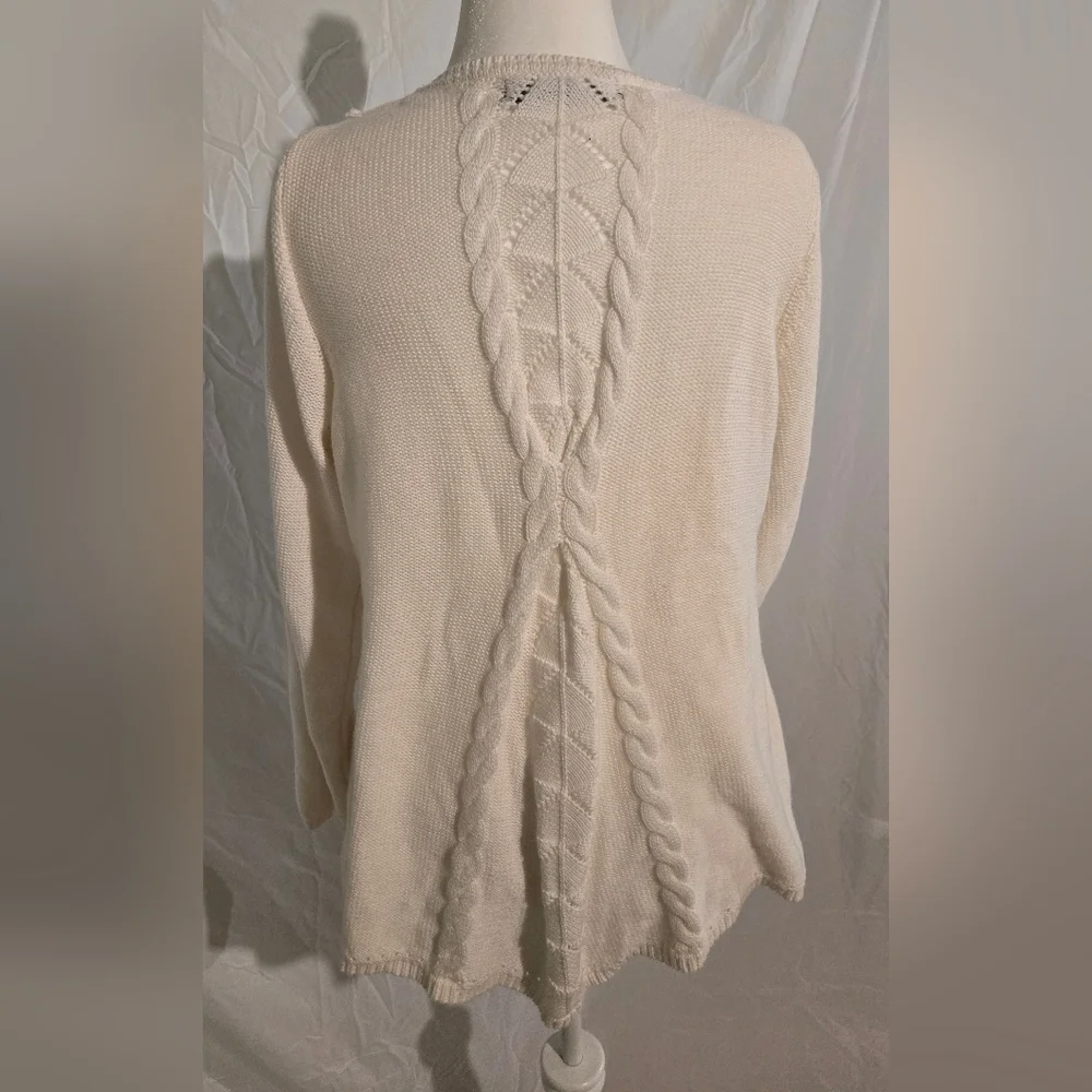 Denim 27/7 Elegant Cream Sweater with Lace Detail